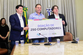 Prefeitura de Teresina e Governo Federal firmam parceria para inclusão digital Prefeitura de Teresina e Governo Federal firmam parceria para inclusão digital